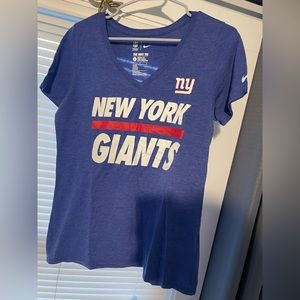 New York Giants V-Neck Athletic Cut T-Shirt | Sz L